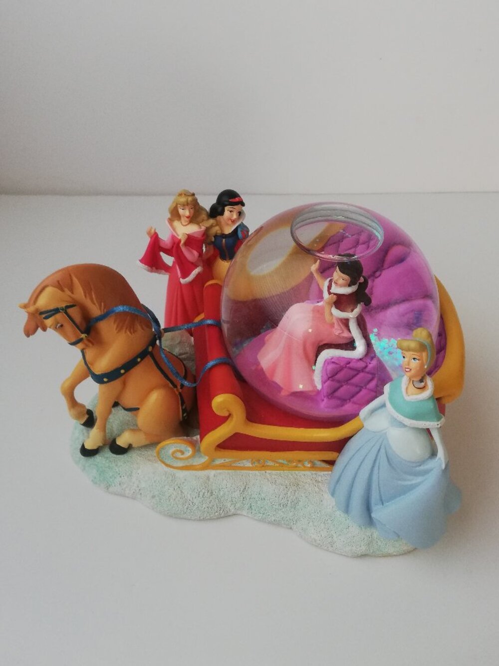 Vintage Disney Store "Princess Sleigh Ride" Winter Snow Globe (2004) - Picture 2 of 10